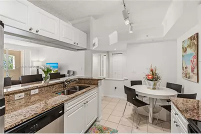 17100 N Bay Rd #1301, Sunny Isles Beach, FL 33160 - Photo 5