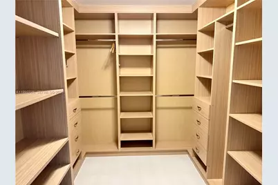 1100 Biscayne Blvd #4105, Miami, FL 33132 - Photo 7