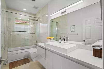 2569 Eagle Run Ln #0, Weston, FL 33327 - Photo 23