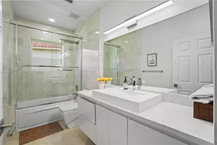 2569 Eagle Run Ln, Weston, FL 33327 - Photo 23