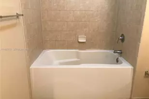 3001 NE 185th St, Aventura, FL 33180 - Photo 11