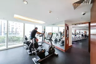 41 SE 5th St, Miami, FL 33131 - Photo 33