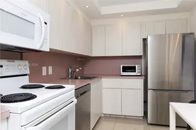 20400 W Country Club Dr #605, Aventura, FL 33180 - Photo 31