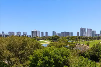 20400 W Country Club Dr #605, Aventura, FL 33180 - Photo 3