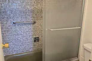 20400 W Country Club Dr, Aventura, FL 33180 - Photo 9