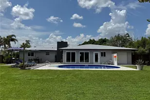 2497 NW South Manor Ave, Stuart, FL 34994 - Photo 3