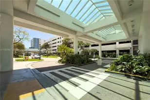 15051 Royal Oaks Ln, North Miami, FL 33181 - Photo 7