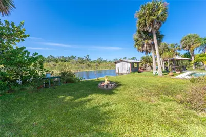 8243 Pinetree Lane, Other City - In The State Of Florida, FL 34224 - Photo 17