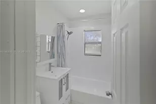 1425 NW 10th Pl, Fort Lauderdale, FL 33311 - Photo 5