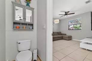 9807 NW 88th Terrace, Doral, FL 33178 - Photo 7