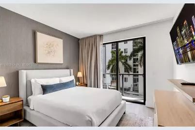 229 SW 9th St #202, Miami, FL 33130 - Photo 3