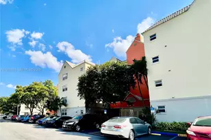 8255 Lake Dr, Doral, FL 33166 - Photo 23