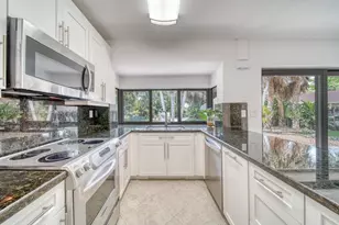 7320 SW 100th Ct, Miami, FL 33173 - Photo 11