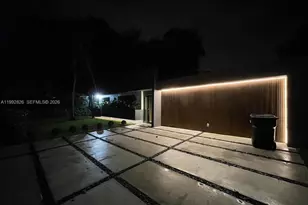 2110 NE 191st Dr, North Miami Beach, FL 33179 - Photo 7