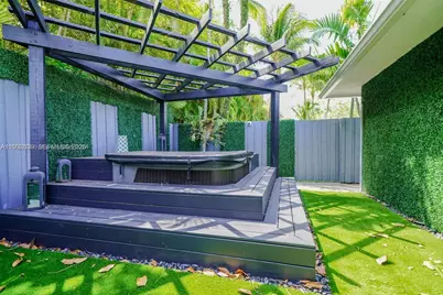 8390 SW 64th St, Miami, FL 33143 - Photo 15