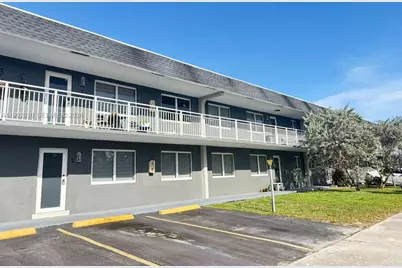 920 SE 2nd Ave #2, Hallandale Beach, FL 33009 - Photo 1