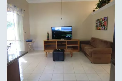 1593 NW 158th Ave, Pembroke Pines, FL 33028 - Photo 9