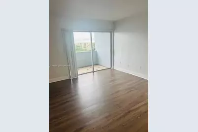 9351 Fontainebleau Blvd #B409, Miami, FL 33172 - Photo 9