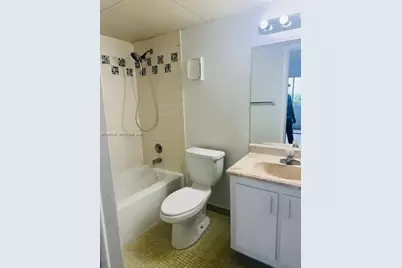 9351 Fontainebleau Blvd #B409, Miami, FL 33172 - Photo 11
