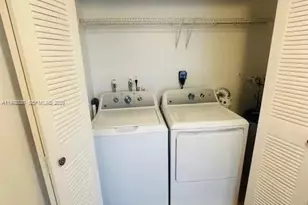 9351 Fontainebleau Blvd, Miami, FL 33172 - Photo 5