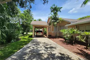 26451 SW 173rd Pl, Homestead, FL 33031 - Photo 5