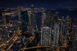 77 SE 5th St, Miami, FL 33131 - Photo 57