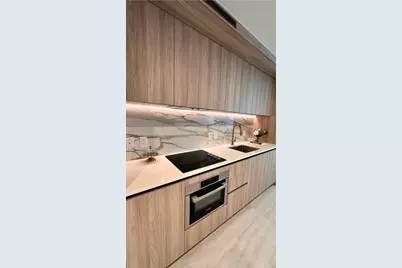 77 SE 5th Street #2914, Miami, FL 33131 - Photo 11