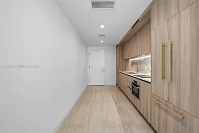 77 SE 5th Street #2914, Miami, FL 33131 - Photo 13