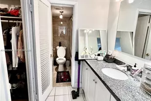 1990 Marseille Dr, Miami Beach, FL 33141 - Photo 9