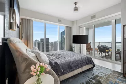 1040 Biscayne Blvd #PH-4607, Miami, FL 33132 - Photo 9