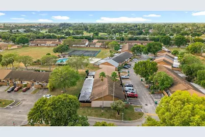 6722 NW 192nd Ln, Hialeah, FL 33015 - Photo 33