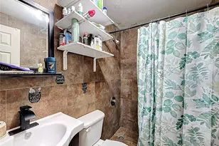 6722 NW 192nd Ln, Hialeah, FL 33015 - Photo 27