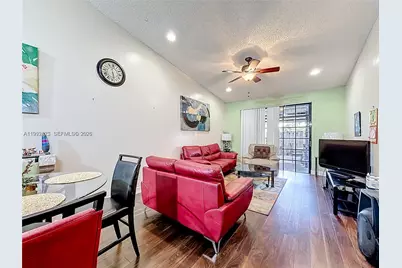 6722 NW 192nd Ln, Hialeah, FL 33015 - Photo 11