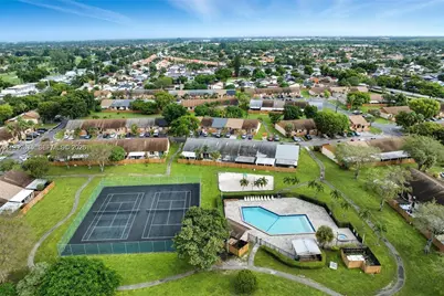 6722 NW 192nd Ln, Hialeah, FL 33015 - Photo 43
