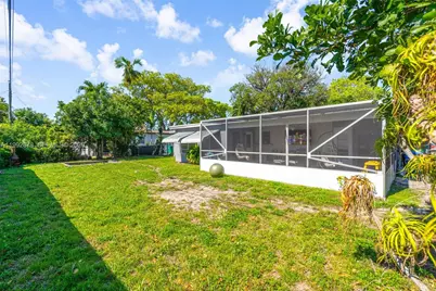 2221 Alcazar Dr, Miramar, FL 33023 - Photo 23