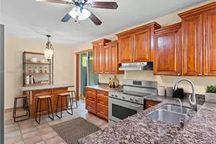 1764 NW 166th Ave, Pembroke Pines, FL 33028 - Photo 5