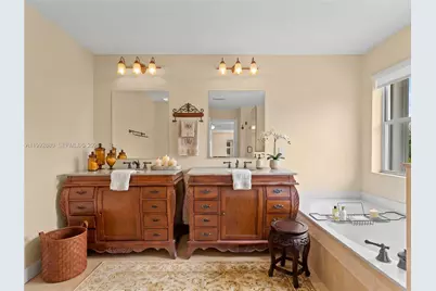 1764 NW 166th Ave, Pembroke Pines, FL 33028 - Photo 15