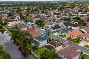 1764 NW 166th Ave, Pembroke Pines, FL 33028 - Photo 21