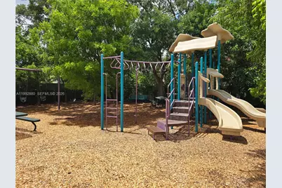 1764 NW 166th Ave, Pembroke Pines, FL 33028 - Photo 23