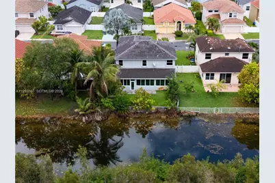 1764 NW 166th Ave, Pembroke Pines, FL 33028 - Photo 19