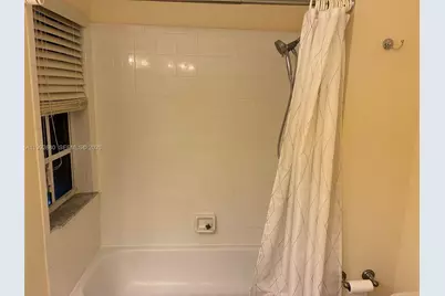 1764 NW 166th Ave, Pembroke Pines, FL 33028 - Photo 15