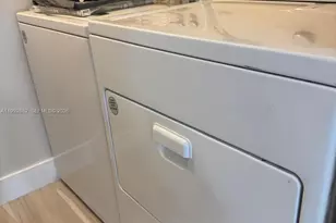 320 NE 12th Ave, Hallandale Beach, FL 33009 - Photo 9