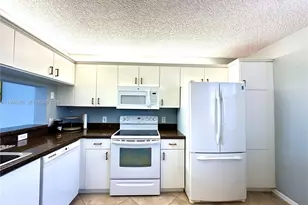 10360 NW 30th Ct, Sunrise, FL 33322 - Photo 13