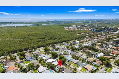 405 SE 4th Ter, Dania Beach, FL 33004 - Photo 11