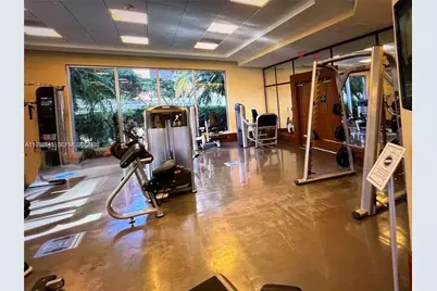 1050 Brickell Ave #2510, Miami, FL 33131 - Photo 17