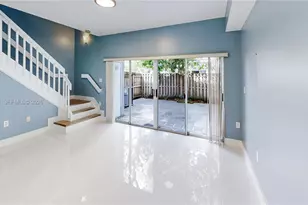 10210 SW 154th Pl, Miami, FL 33196 - Photo 9