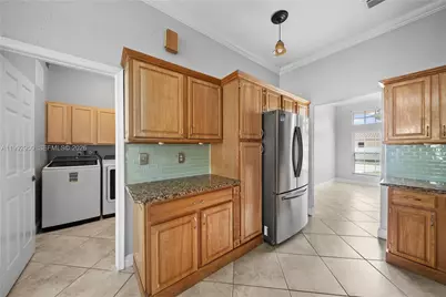 1154 NW 183rd Ter, Pembroke Pines, FL 33029 - Photo 11