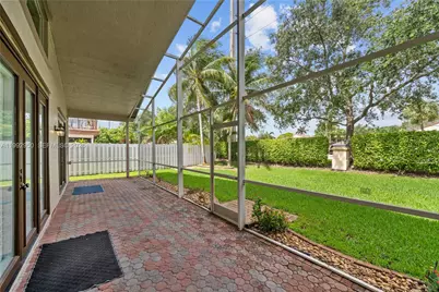 1154 NW 183rd Ter, Pembroke Pines, FL 33029 - Photo 37
