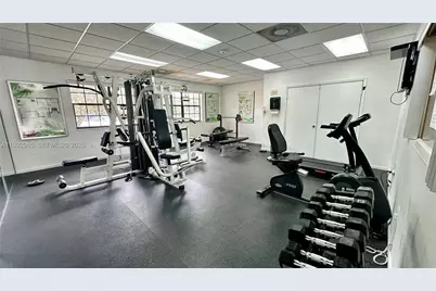 450 W Palm Cir W #207, Pembroke Pines, FL 33025 - Photo 29