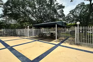 450 W Palm Cir W, Pembroke Pines, FL 33025 - Photo 25